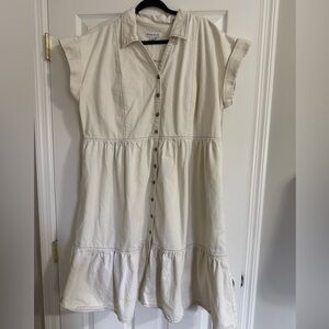 Women’s cream denim dress short sleeve tiered a line buttons up the front XL